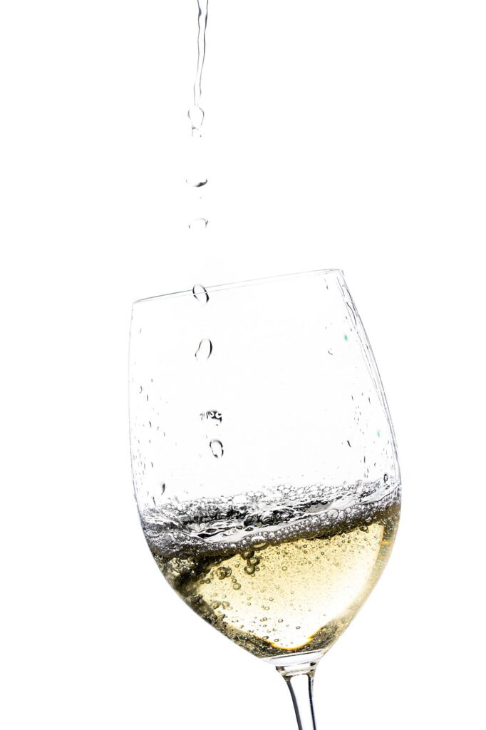 wine, bar, glass-4799372.jpg